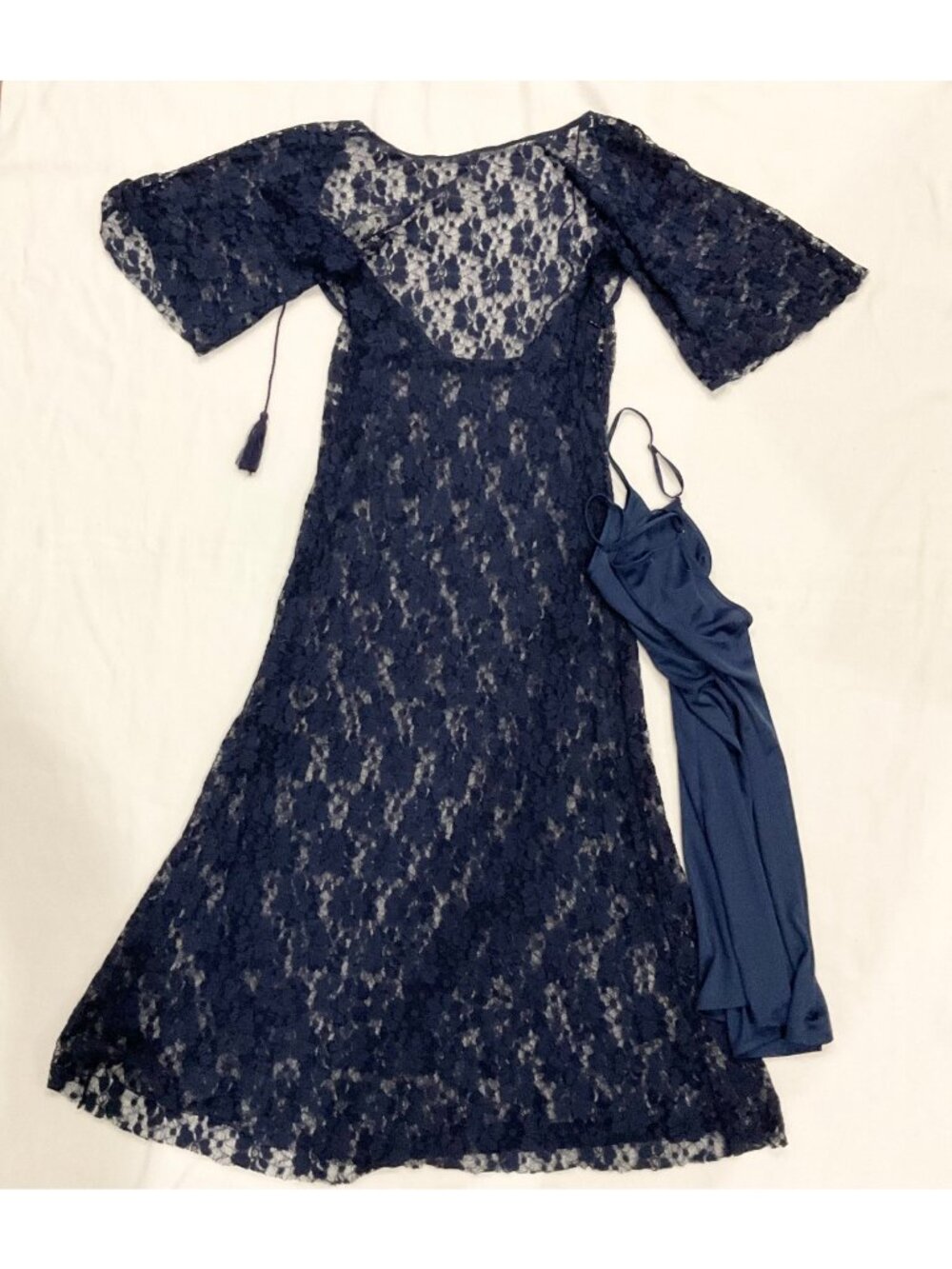 Misa Los Angeles navy blue lace midi dress SZM bust32